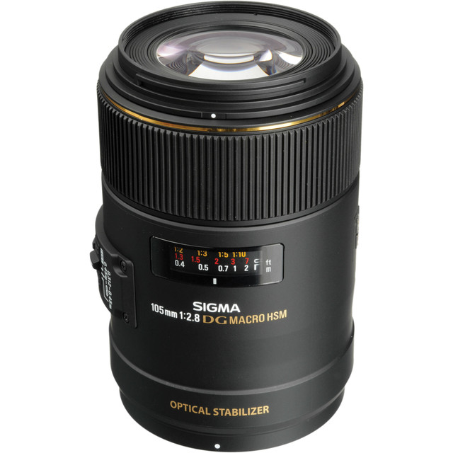 Sigma 105mm f/2.8 F-Mount
